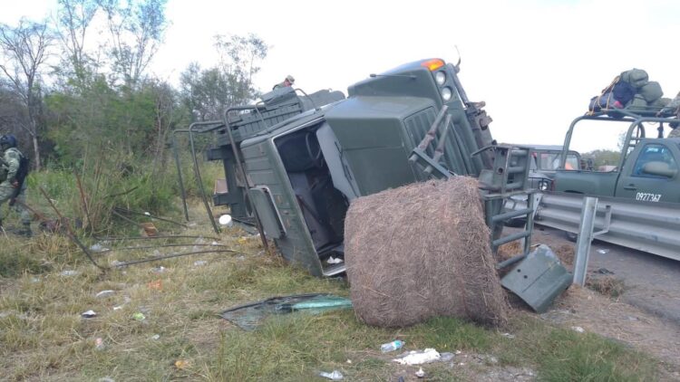 Vuelca unidad de Sedena: 28 militares lesionados