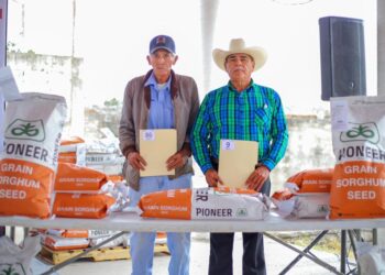 Entrega Peña Ortiz mas de 2.7 MDP en bultos de sorgo a productores