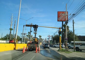 Rehabilita Gobierno de Reynosa sistema de semáforos