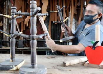 Artesanías y muebles de CEDES Victoria se venden en otras entidades