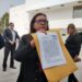 Presentan denuncia de hechos contra Cabeza de Vaca por falsificación de documento. Foto de Xóchitl García/EnUn2x3