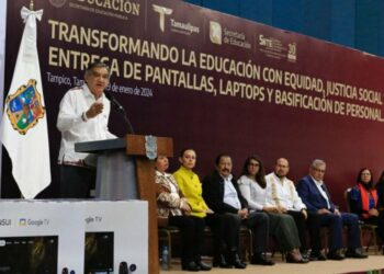 Entregan nombramientos a 3 mil maestros tamaulipecos