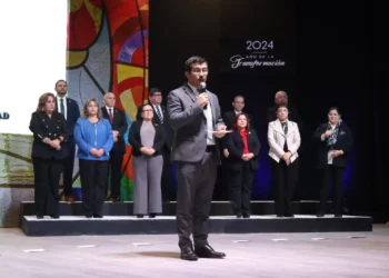 “Iniciamos juntos una nueva dinámica universitaria para transformar y trascender”: Dámaso Anaya