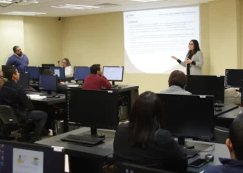 Facilitan la UAT, ITABEC y el ITJUVE a estudiantes el acceso a Becas Futuro Tamaulipas