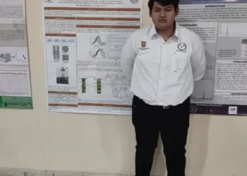 Estudiante de la UAT destaca en encuentro sobre optoelectrónica