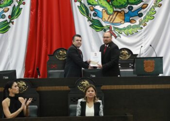 Con ausencia de panistas y AVA, entregan segundo informe al Congreso del Estado