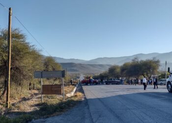 Día 2: vecinos se oponen a pagar cuota en la Rumbo Nuevo