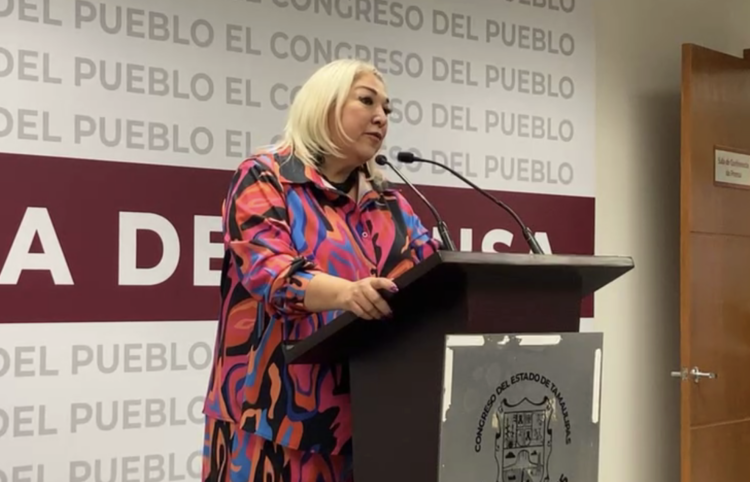 Comparecencias con olor a elecciones: Adriana Lozano se acomoda donde la pongan. Foto tomada de video