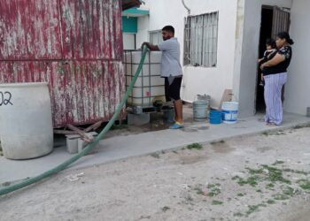 Entrega Gobierno de Reynosa agua potable en fraccionamiento Los ángeles