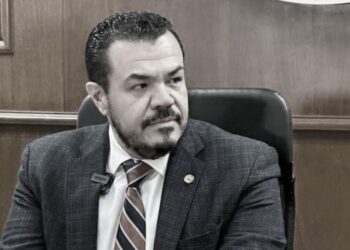 Guillermo Mendoza, un rector ausente en las escuelas de la UAT