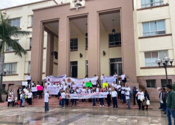 Piden ‘piso parejo’ trabajadores sindicalizados de salud para asignación de plazas