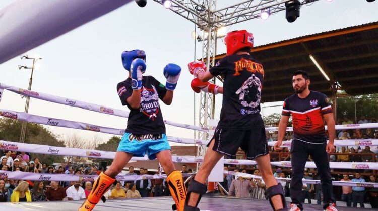 Organizan función de lucha libre y box mixto en Victoria