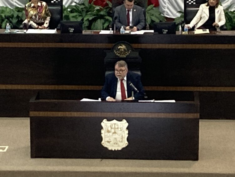 Suman 165 vehículos oficiales con venta irregular en gobierno cabecista