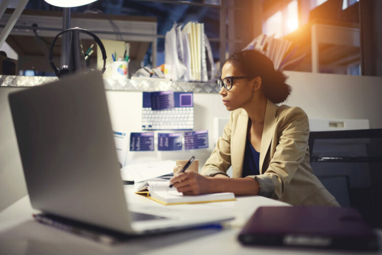 Consultoría de Marketing Digital para Empresas y Diseño de Página web con posicionamiento para potenciar tu Presencia Online