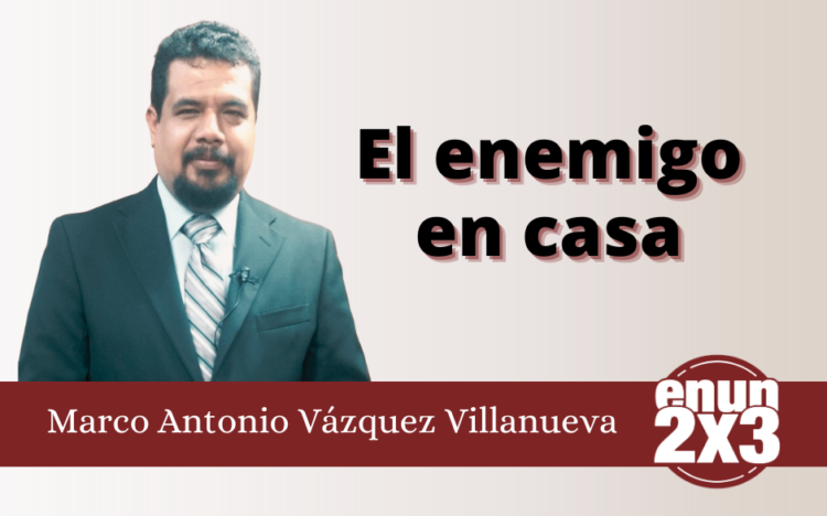 El enemigo en casa