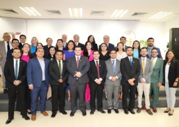 Egresan 22 médicos especialistas del Hospital Infantil de Tamaulipas