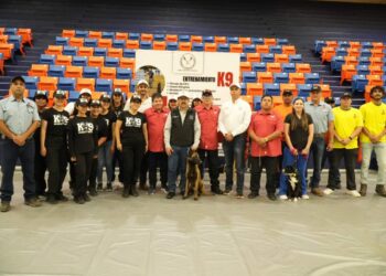 El rector de la UAT inaugura curso de adiestramiento canino K-9