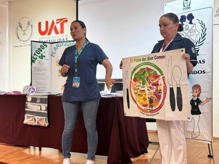 Brinda IMSS platicas a estudiantes del Centro Universitario Victoria