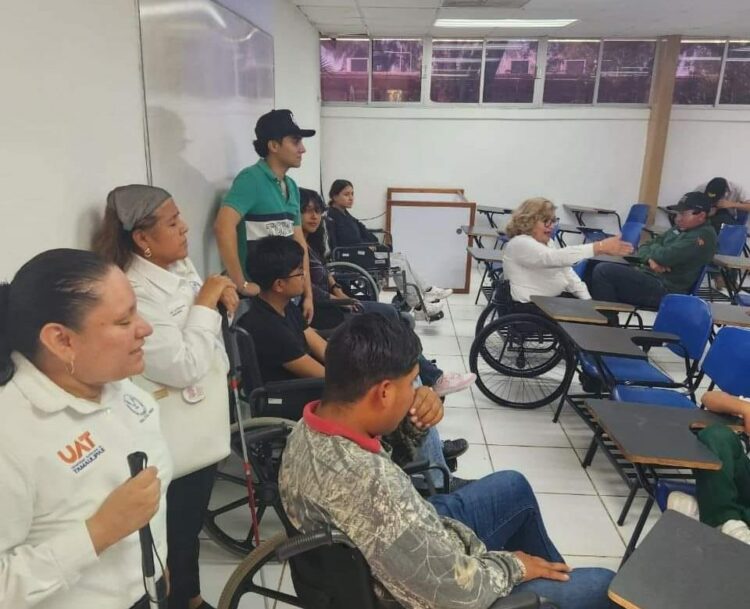 Imparten taller “Te presto mis zapatos”