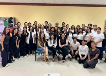 Presentan opciones saludables de alimentación, a través de proyectos finales