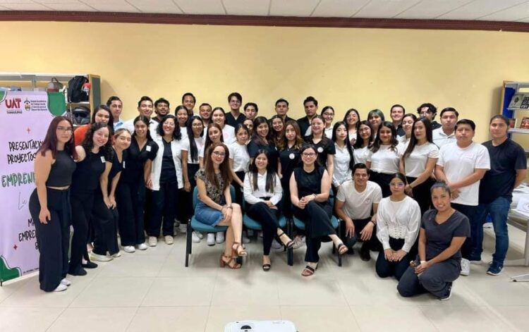 Presentan opciones saludables de alimentación, a través de proyectos finales