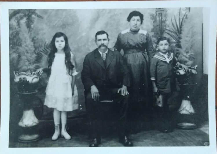 Angelita Cantú. Crónica Familiar