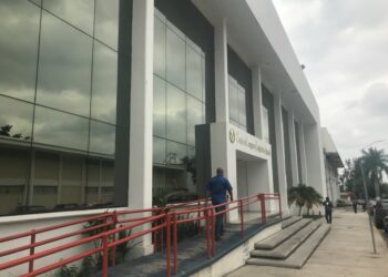 Emiten convocatorias para contratar instructores de lengua extranjera en los centros de idiomas