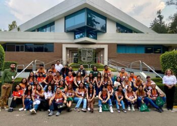 Asisten Estudiantes de la UAT Valle Hermoso a Encuentro Nacional de Pedagogía