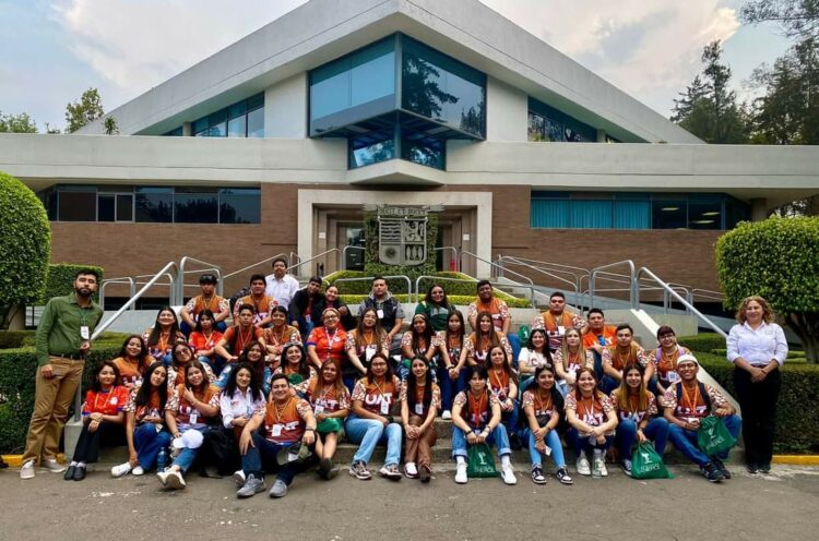 Asisten Estudiantes de la UAT Valle Hermoso a Encuentro Nacional de Pedagogía