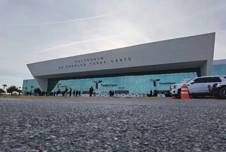 Habilitan poliforum como albergue ante altas temperaturas