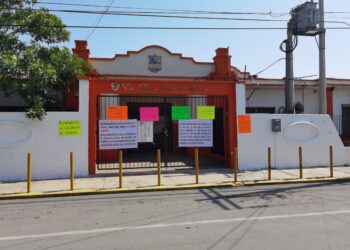 Padres de Familia denuncian desfalco de 400 mil pesos en la Juan B. Tijerina
