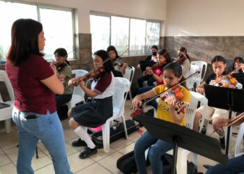 Impulsa IRCA su taller de violín