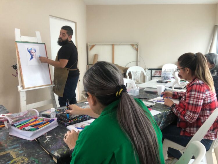 Ofrece IRCA clases de pintura gratis