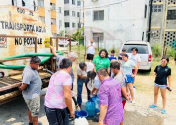 Bloqueos en el sur de Tamaulipas por falta de agua; Comapa ofrecerá pipas. Foto de Tania Villanueva/EnUn2x3