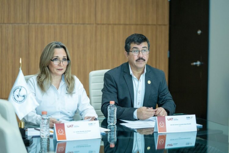 El rector Dámaso Anaya da inicio al proceso para acreditar el CEINA y bibliotecas de la UAT