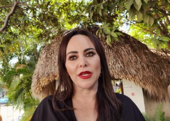 Aventaja Carmen Lilia en Nuevo Laredo. Foto de Alejandro Echartea