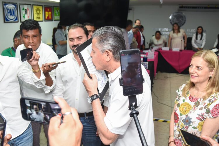 El “brillo” de Nader de menos de 1% y besa su constancia de mayoría. Foto de Facebook Jesús Nader