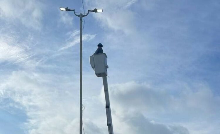 Instala Gobierno de Reynosa luminarias en carretera Reynosa-Río Bravo