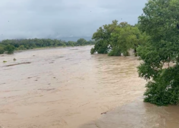 Crecida de ríos deja un muerto en Tamaulipas | Foto: En Un 2x3