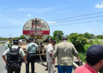 Coordinan acciones ante derrame de hidrocarburo en Altamira
