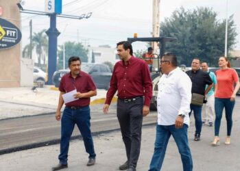 Supervisa presidente municipal de Reynosa rehabilitación de pavimento