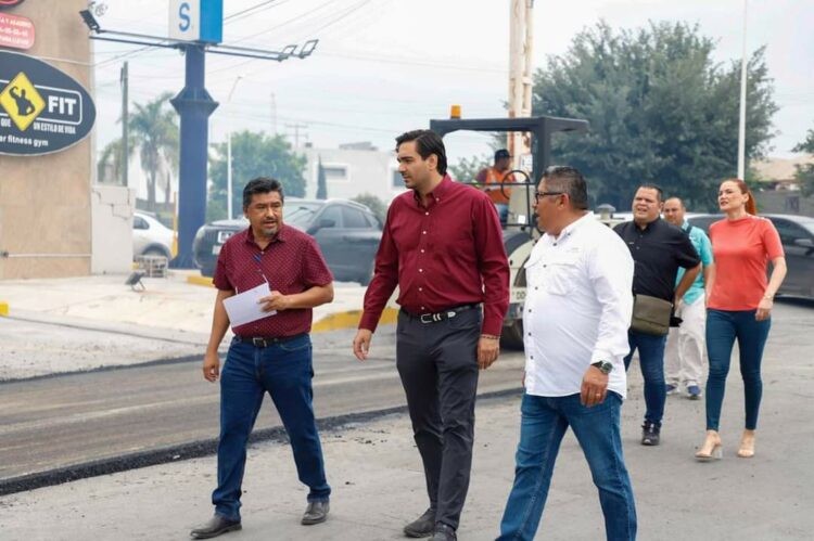 Supervisa presidente municipal de Reynosa rehabilitación de pavimento