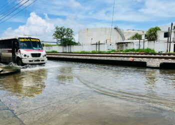Conagua en alerta en la zona sur por escurrimientos al sistema lagunario por 'Beryl'. Foto de Tania Villanueva para EnUn2x3