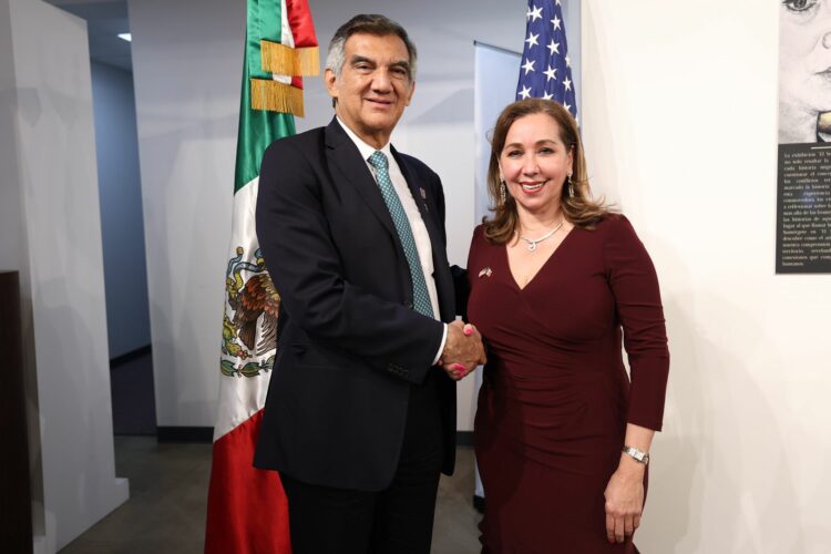 AVA se reúne con migrantes tamaulipecos en Houston. Foto Especial