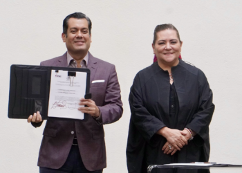 INE aprueba distribución en el Congreso; Morena y aliados tendrán mayoría en San Lázaro. Foto de X @Sergeluna_S