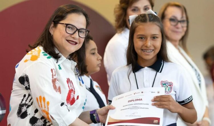 Reconocen a estudiantes y docentes sobresalientes en la Olimpiada del Conocimiento Infantil