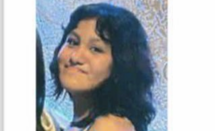 Reportan desaparición de hija de la excandidata Rosa González. Foto tomada de ficha de búsqueda