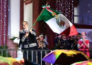 Vivan las mujeres y los hombres de la transformación: Américo