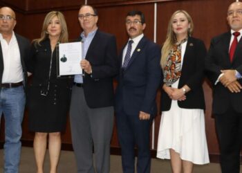 Rinden homenaje póstumo en Tampico al Ing. Candelario Quiroga Garza, exrector de la UAT