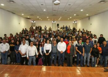 Imparte UAT taller Construyendo Mi Proyecto de Vida, a estudiantes de nuevo ingreso